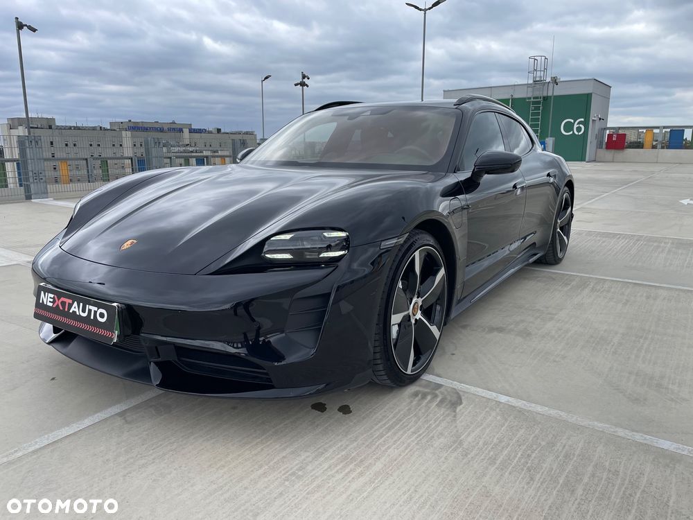 Porsche Taycan Turbo - 7
