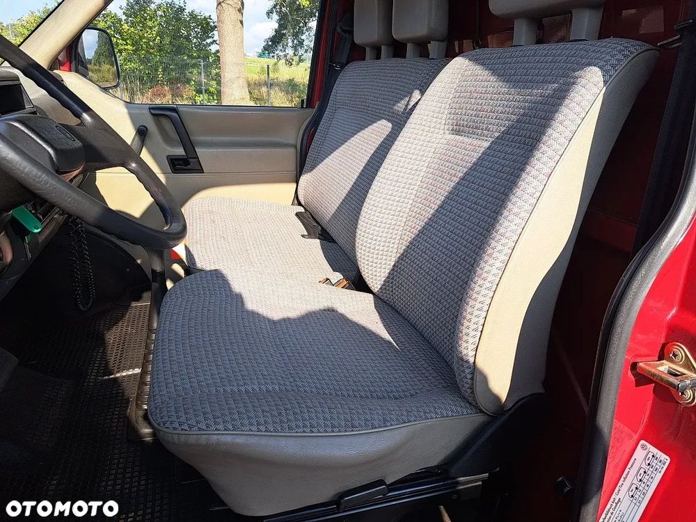 Volkswagen Transporter - 18