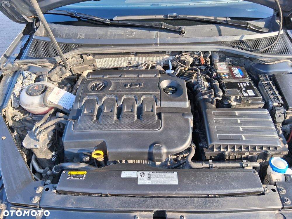 Volkswagen Passat 1.6 TDI (BlueMotion Technology) Comfortline - 11