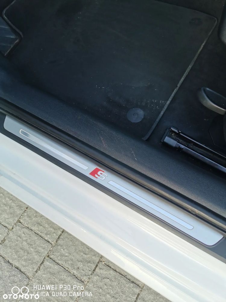 Audi A4 Limousine - 25