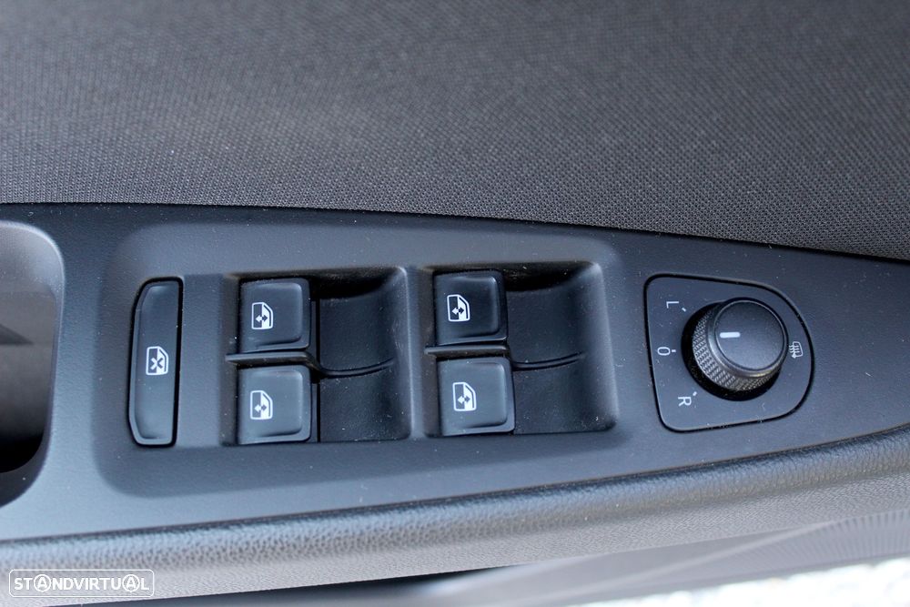 SEAT Leon ST 1.6 TDI Reference Ecomotive - 16