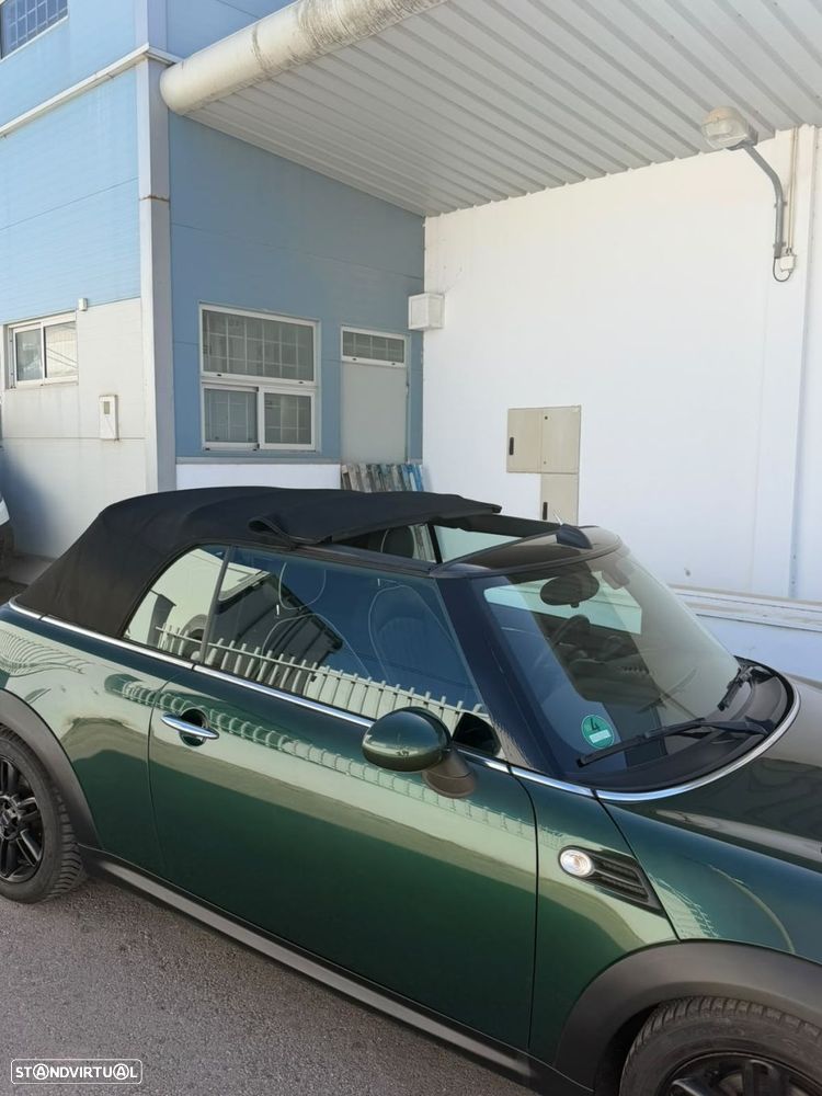 MINI Cabrio Cooper Auto - 17