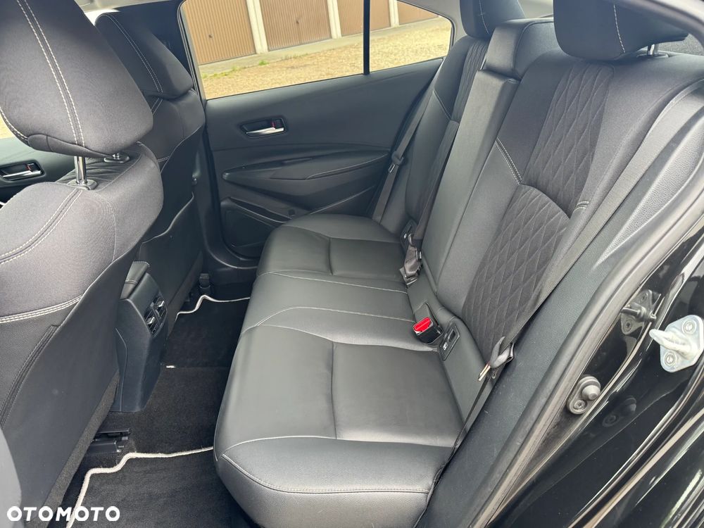 Toyota Corolla 1.8 Hybrid Executive - 19