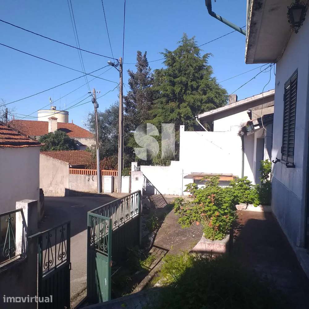 Moradia para Restaurar T4+1 - Grande imagem: 4/26