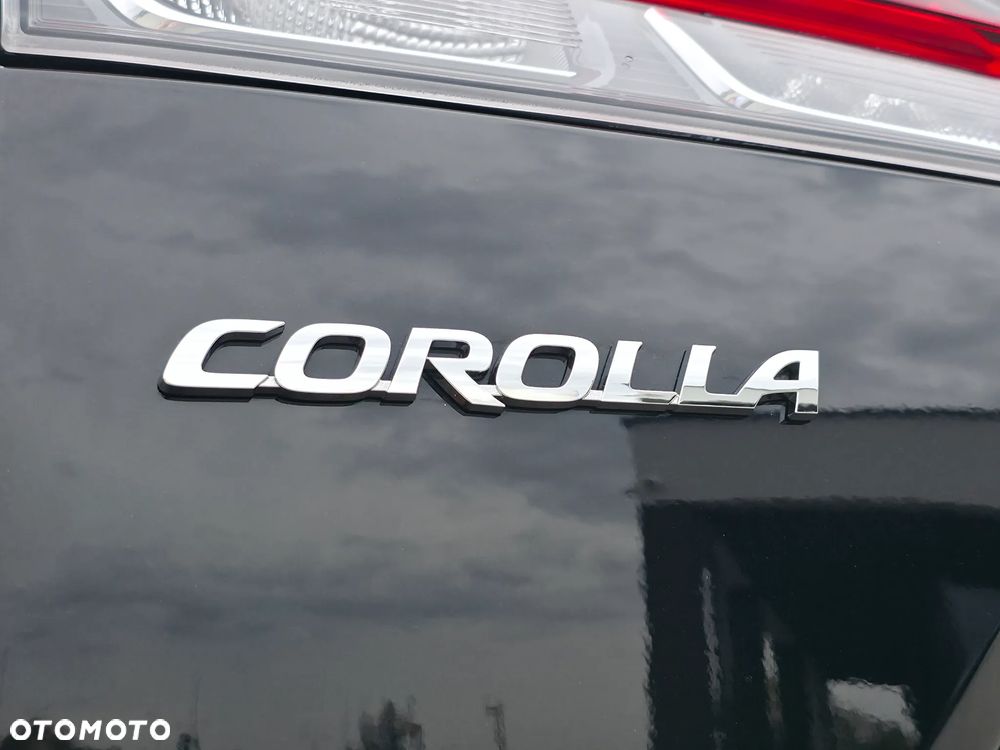 Toyota Corolla Cross 2.0 Hybrid Executive AWD - 29
