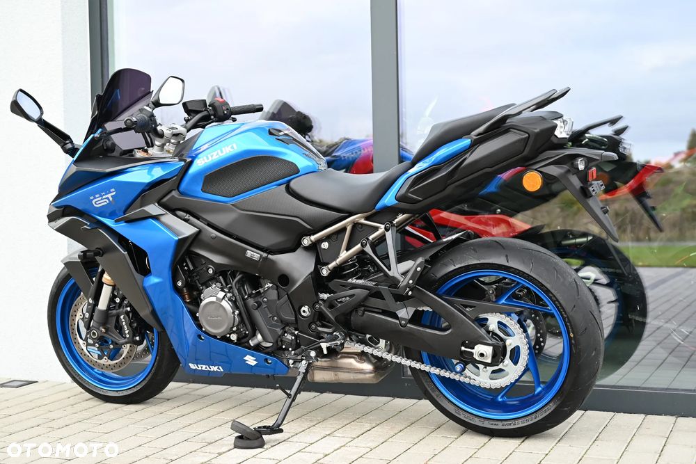 Suzuki GSX - 40