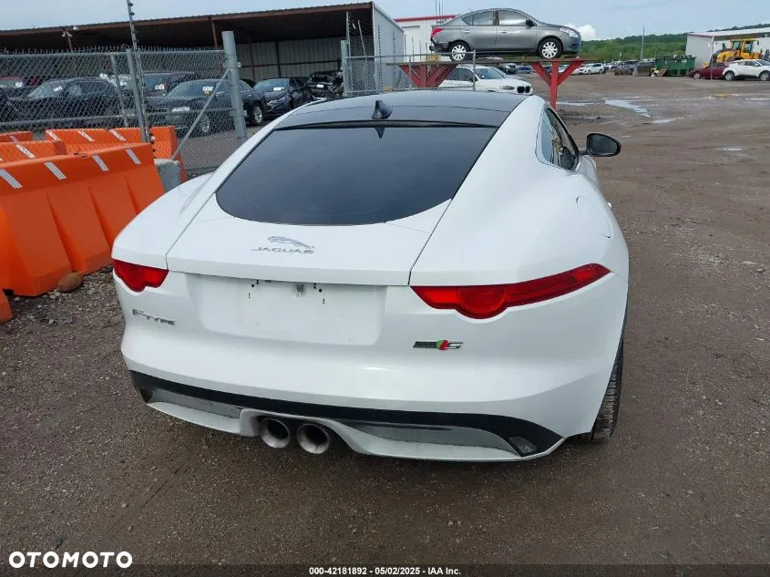 Jaguar F-Type - 8
