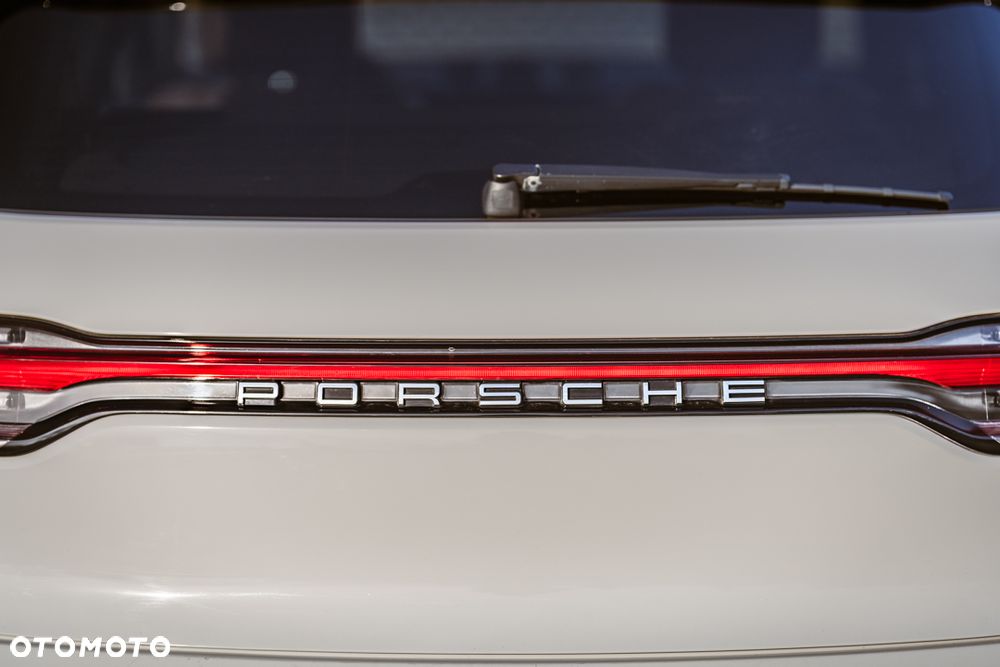 Porsche Macan Standard - 19