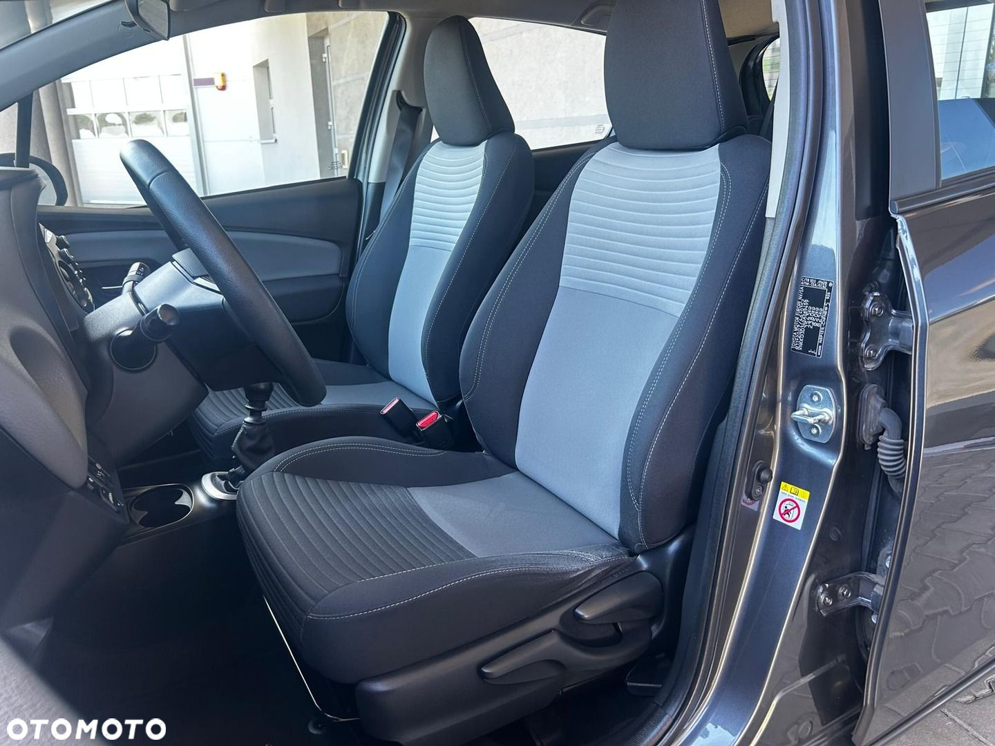 Toyota Yaris - 16