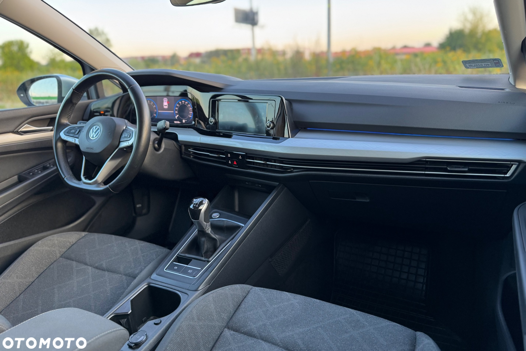 Volkswagen Golf VIII 1.5 TSI EVO Life - 31