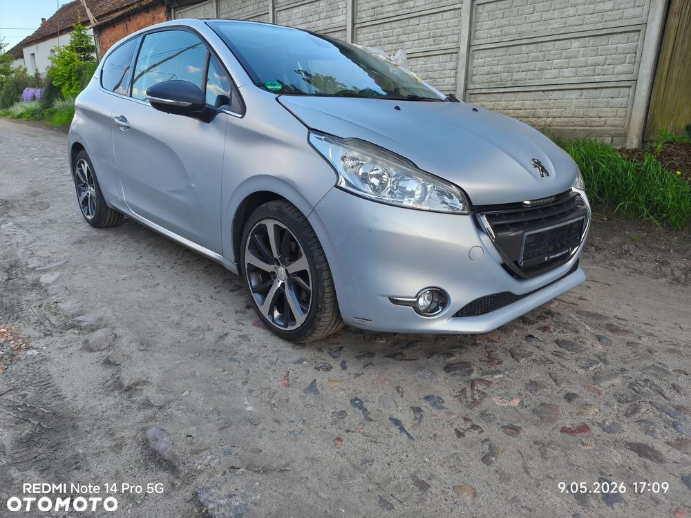 Peugeot 208 120 VTI Allure - 1