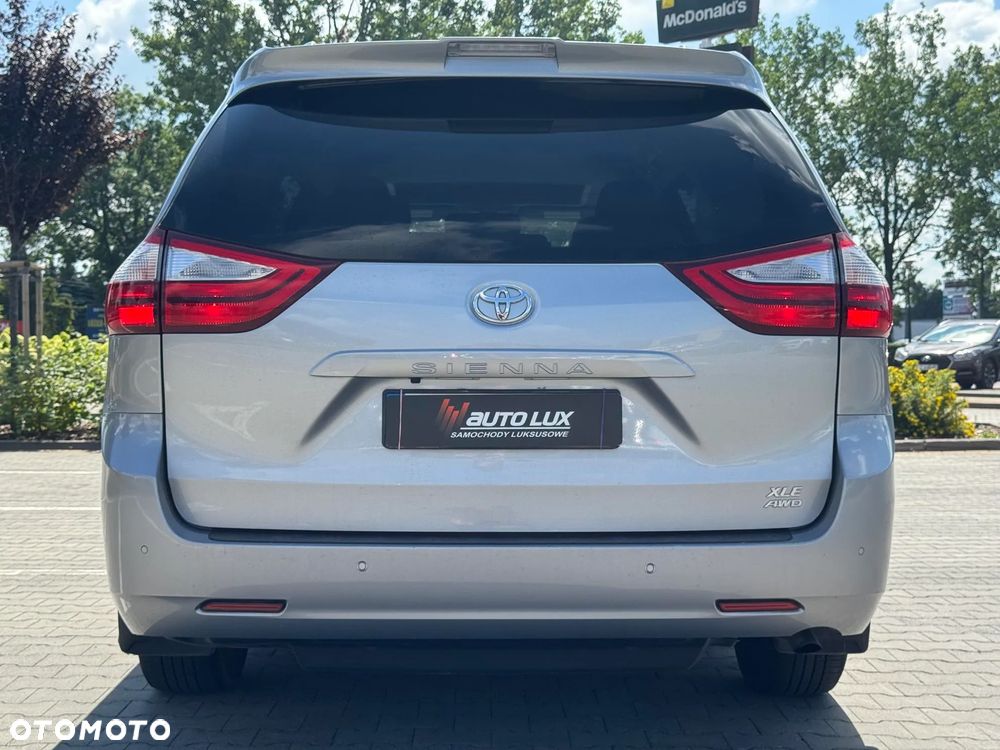 Toyota Sienna 3.5 V6 XLE AWD - 18