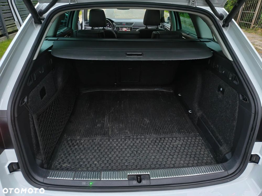 Skoda Superb 2.0 TDI DSG L&K - 15