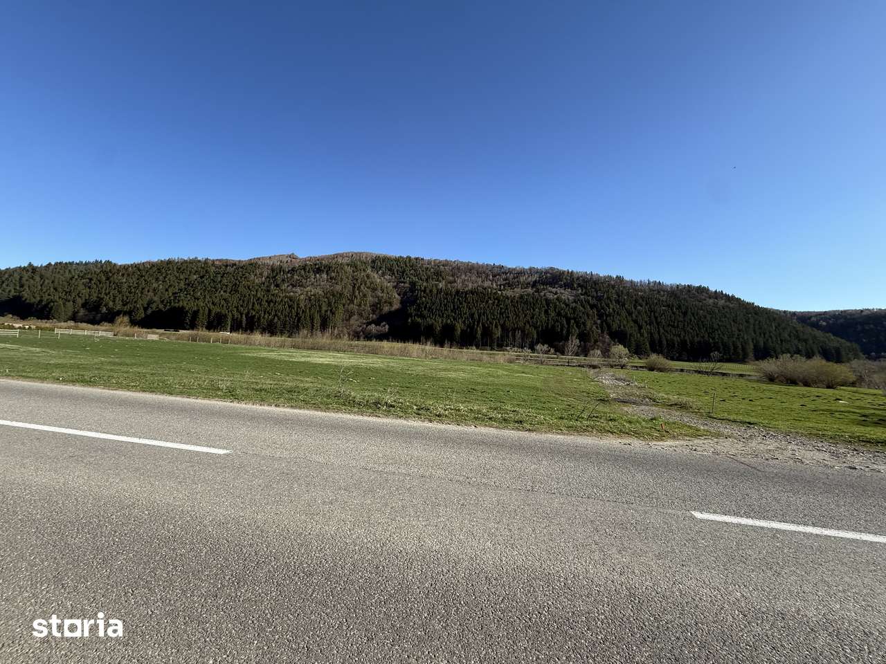 Teren intravilan In Zarnesti zona Plaiul Foii, asfalt  si priveliste - Imagine principală: 4/13
