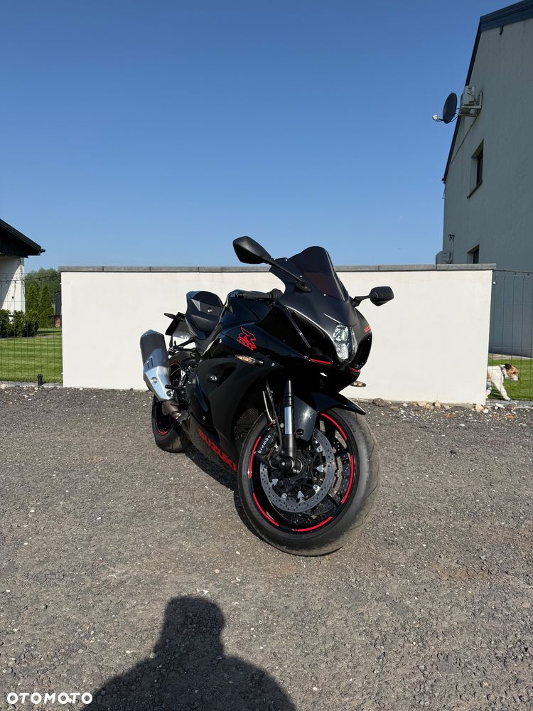 Suzuki GSX-R - 1