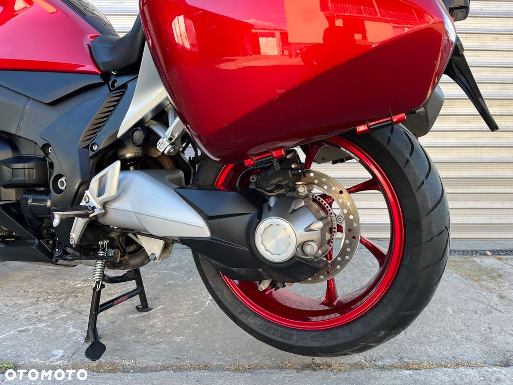 Honda VFR - 9