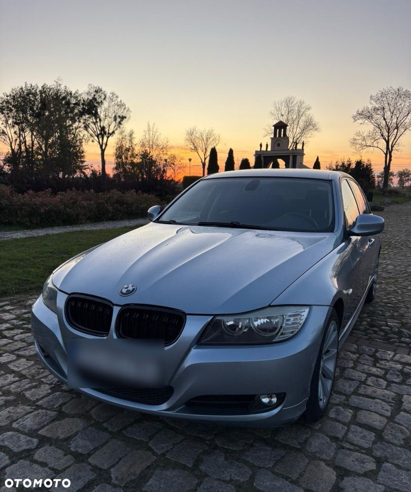 BMW Seria 3 318i - 3