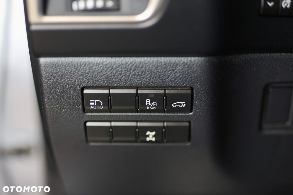 Lexus NX - 17