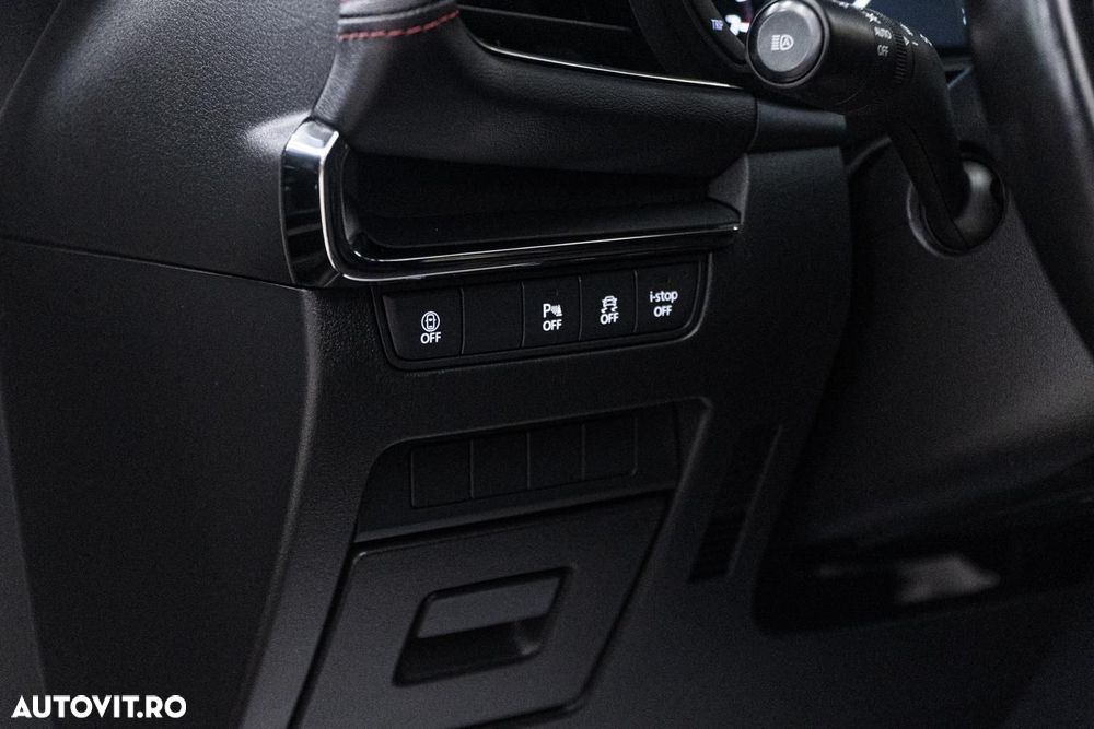 Mazda 3 e-SKYACTIV-G 2.0 M HYBRID 150 SELECTION - 26