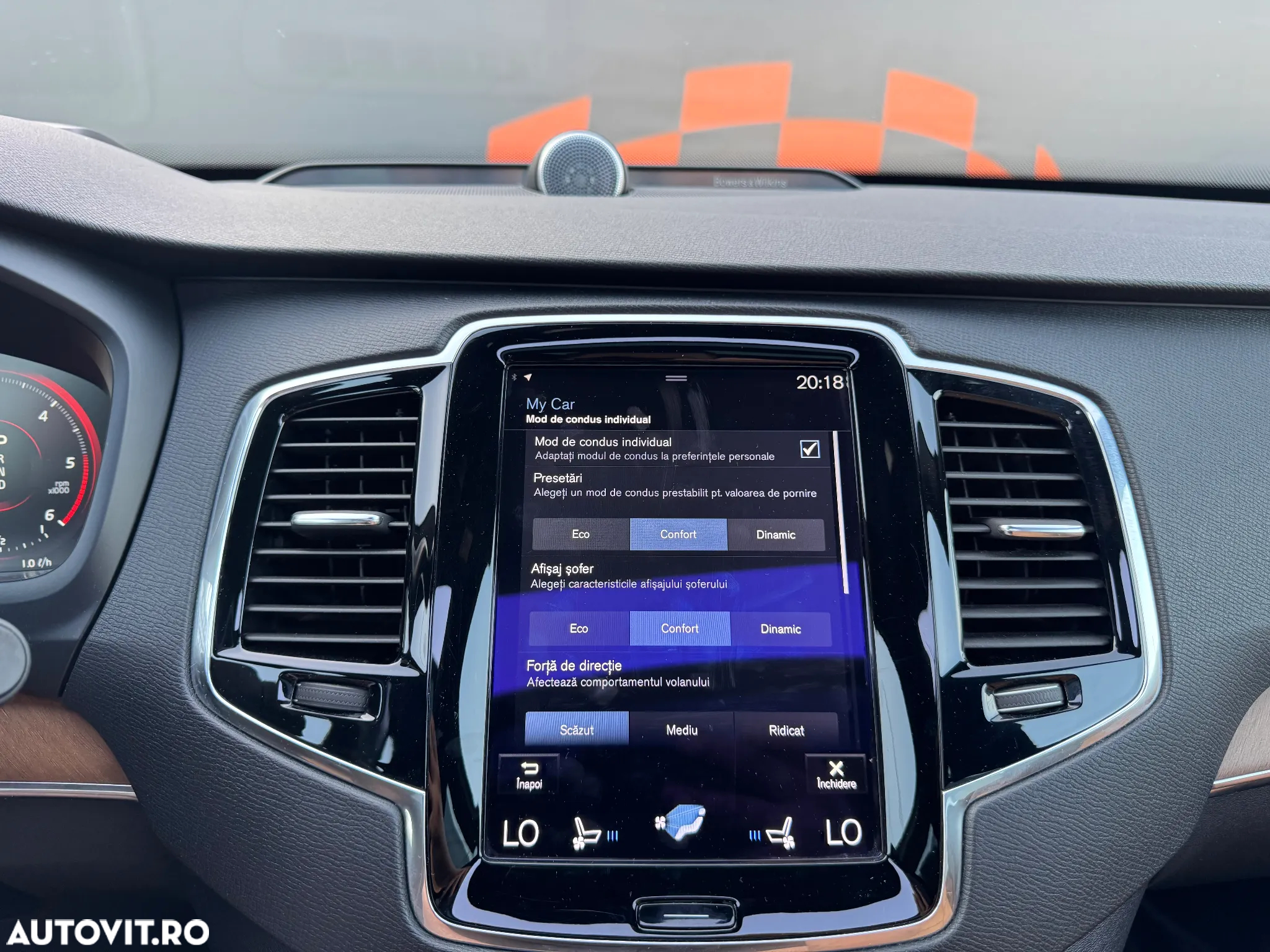 Volvo XC 90 D5 AWD Geartronic Inscription - 24