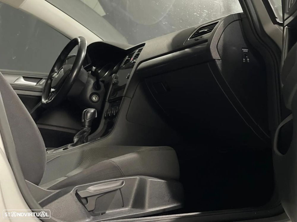 VW Golf - 5
