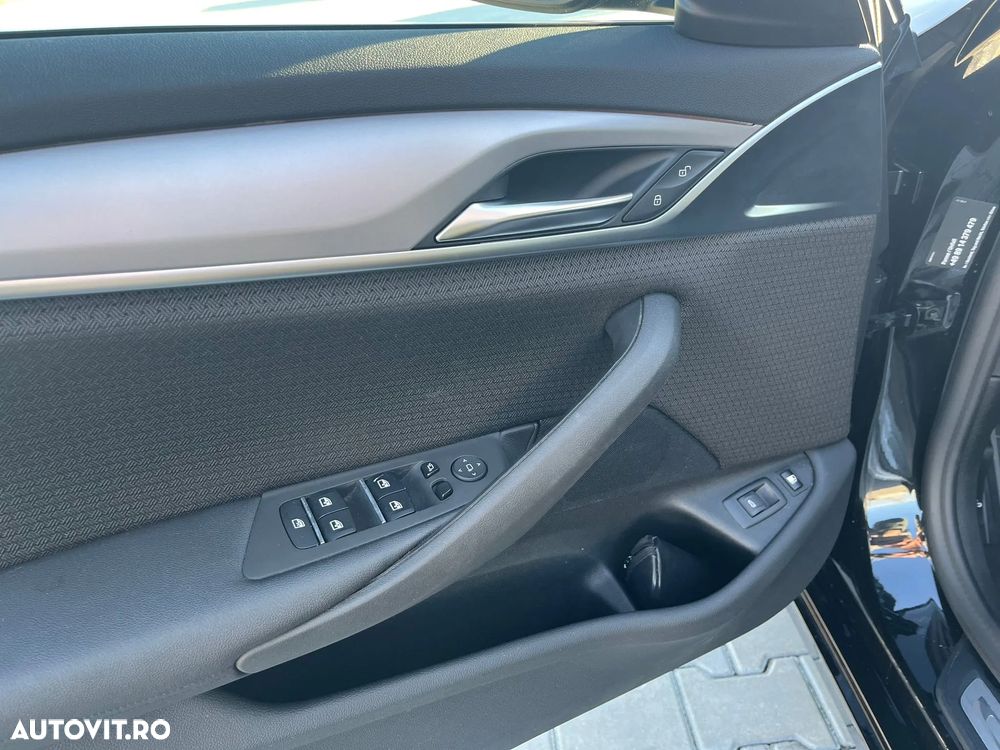 BMW Seria 5 530e Aut. - 27