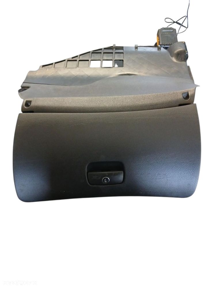 SCHOWEK PASAZERA VW PASSAT B5 - 2