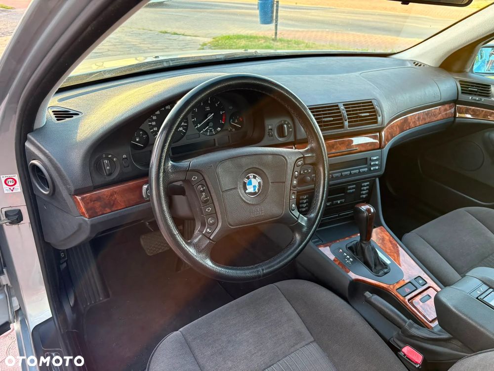 BMW Seria 5 - 15