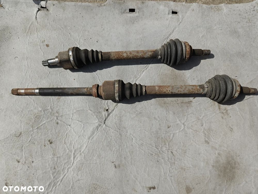 Półoś lewa prawa przednia Peugeot 407 2,0 16V 2005r - 1
