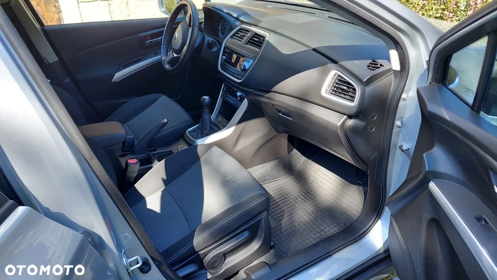 Suzuki SX4 S-Cross 1.6 Premium 4WD - 12