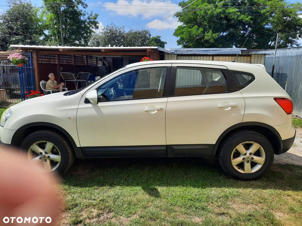 Nissan Qashqai - 2