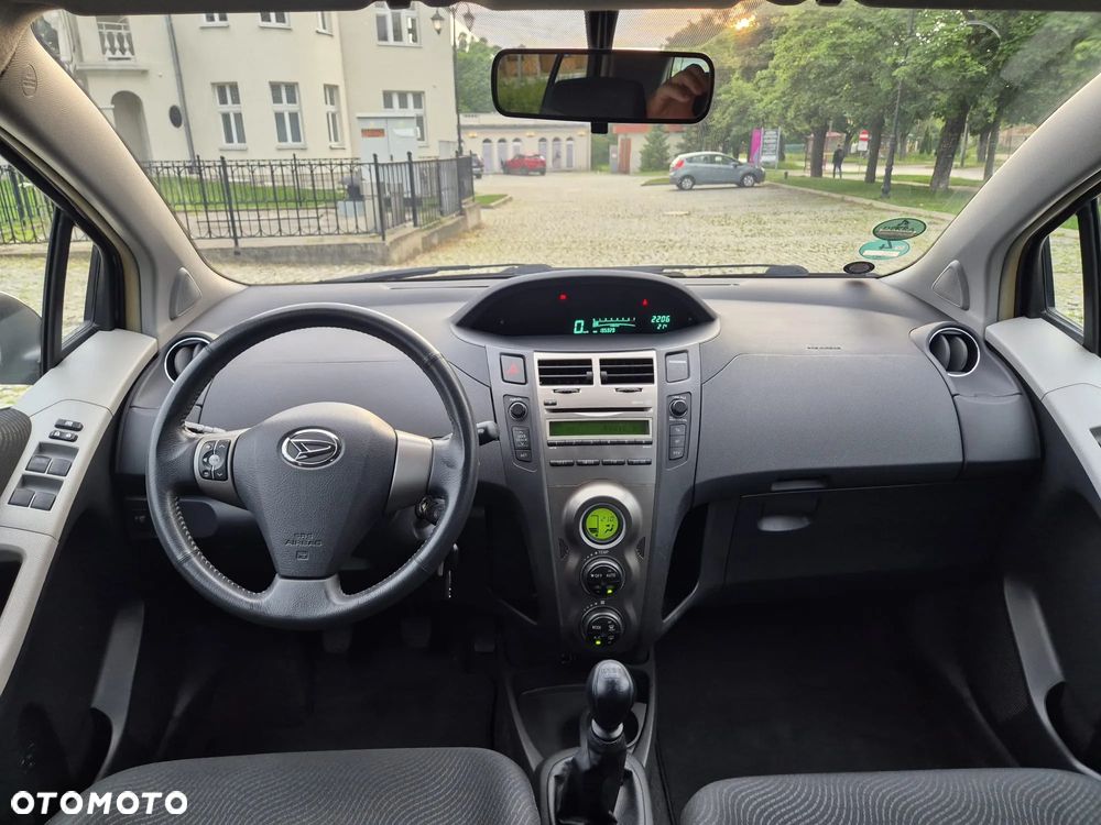 Toyota Yaris 1.33 VVT-i Cool - 7
