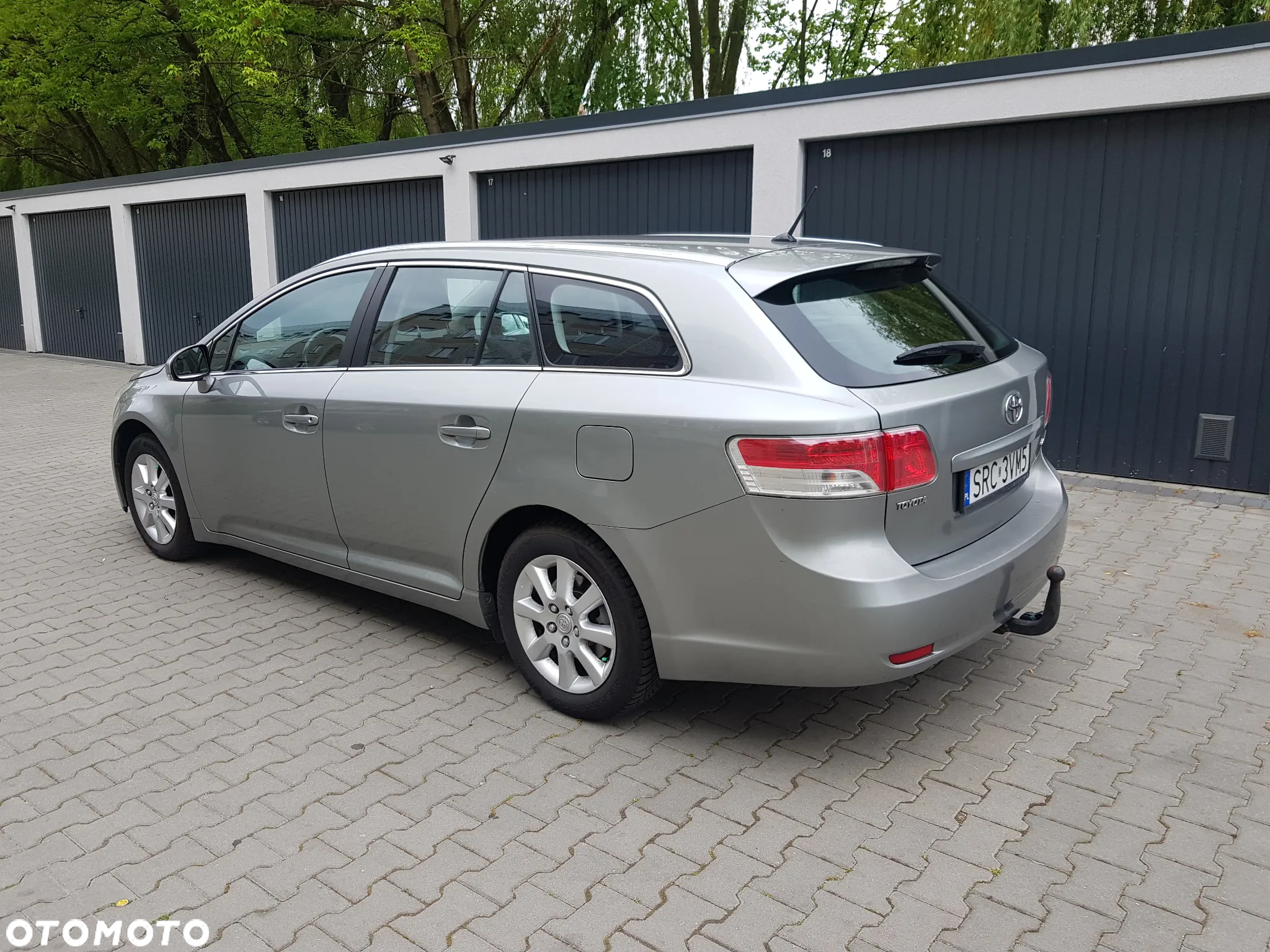 Toyota Avensis 2.0 D-4D Sol+NAVI - 4