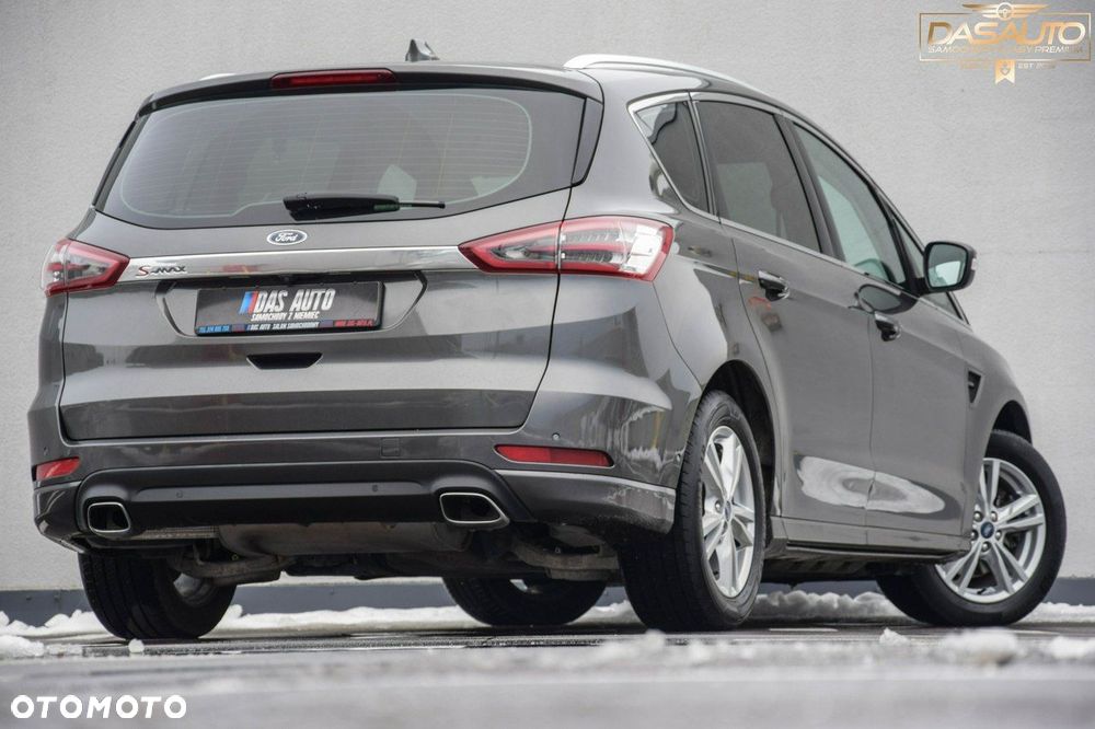Ford S-Max - 11