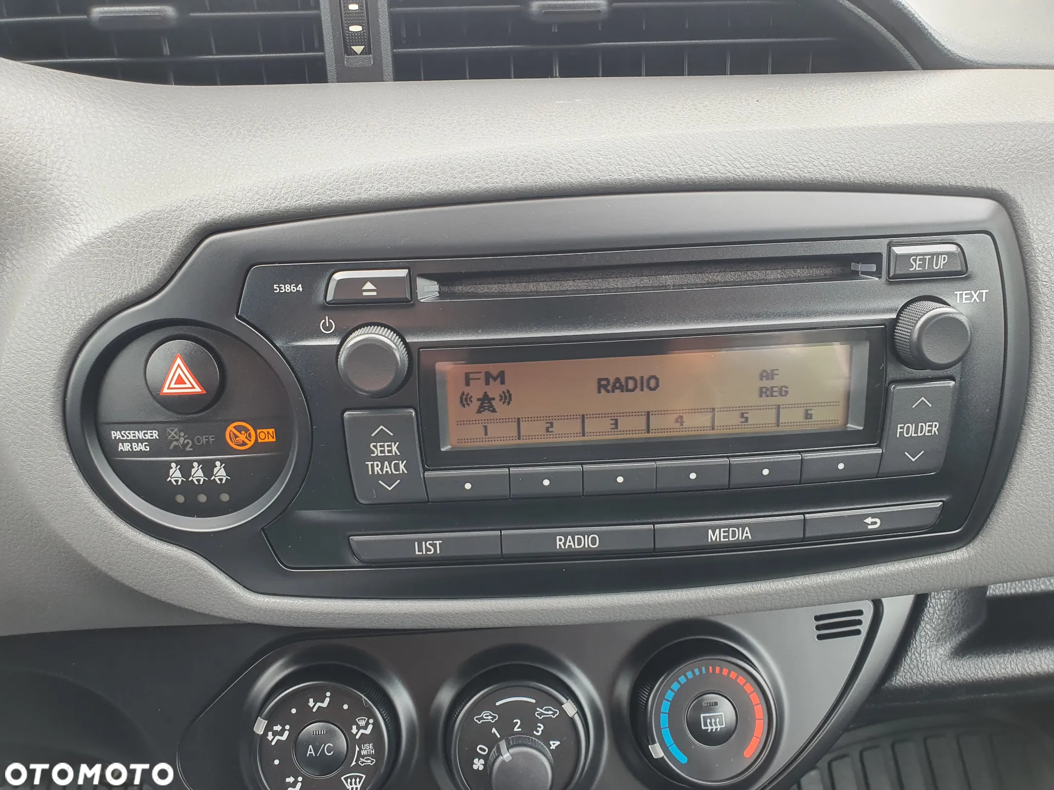 Toyota Yaris 1.0 Active - 17