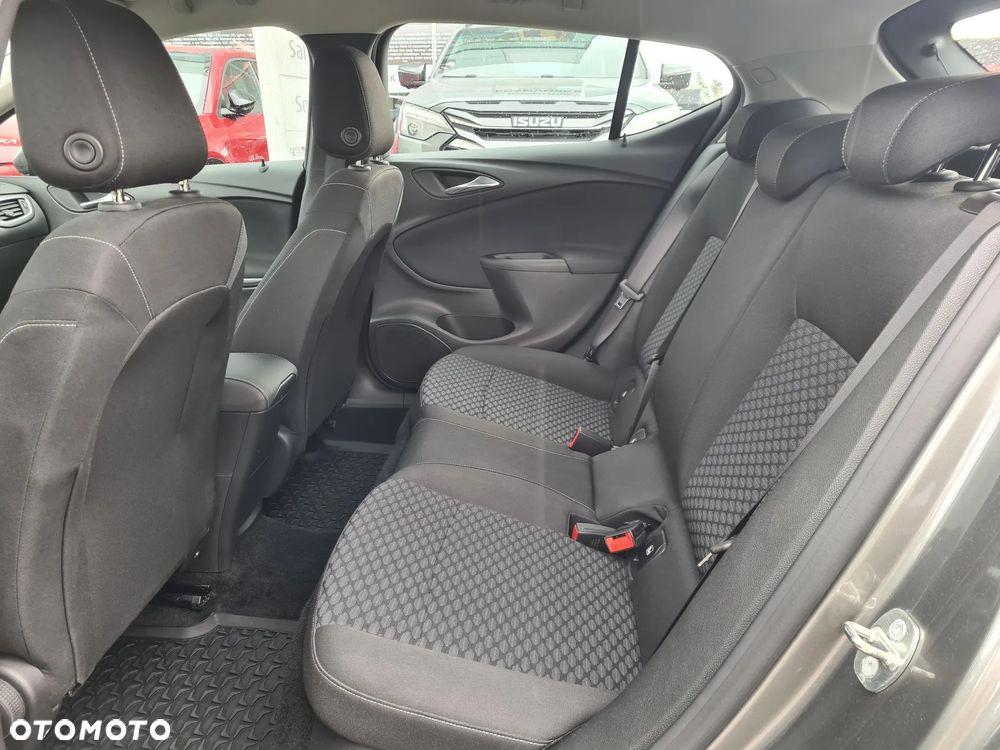 Opel Astra 1.4 T Dynamic S&S - 18
