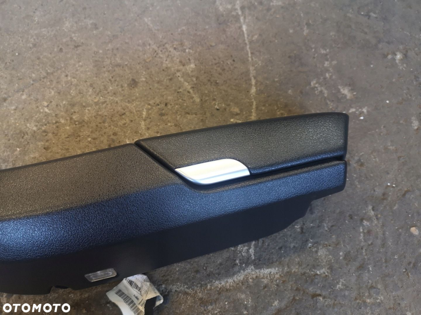AUDI A8 D4 PODŁOKIETNIK DRZWI TYŁ PRAWY 4H0867364 - 6