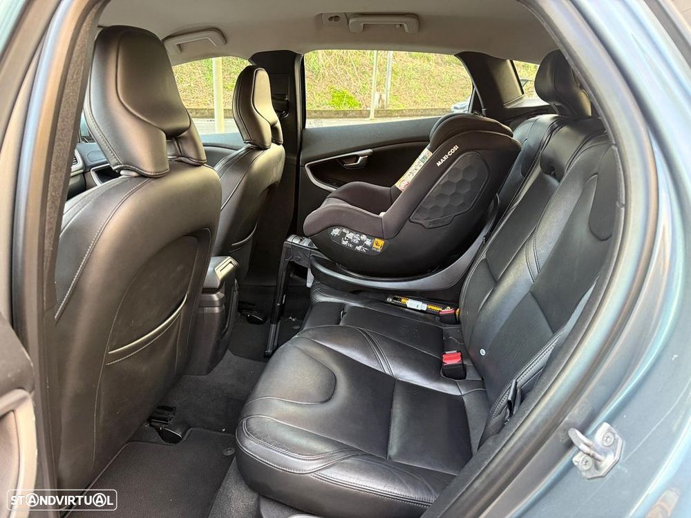 Volvo V40 1.6 D2 Momentum Eco - 11