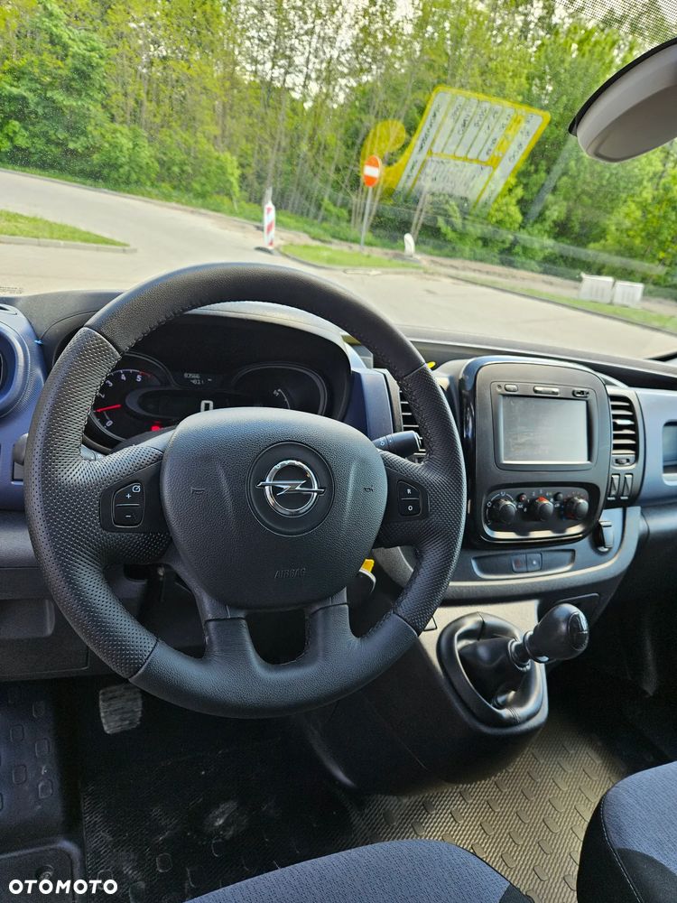 Opel Vivaro - 27