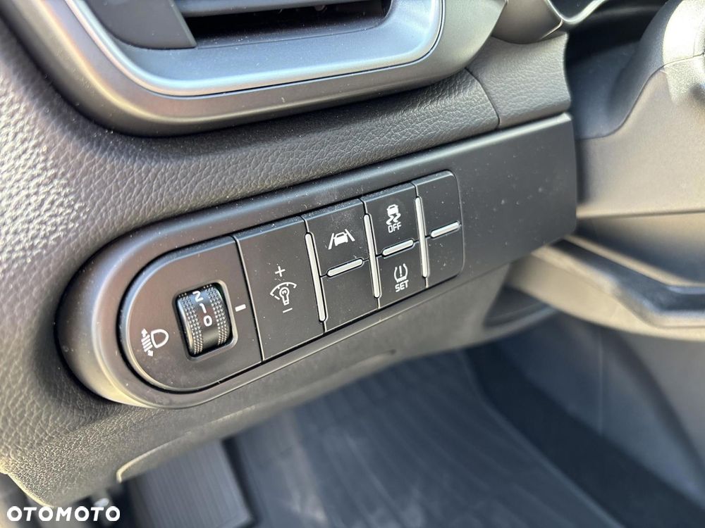 Kia Ceed 1.5 T-GDI M DCT - 22