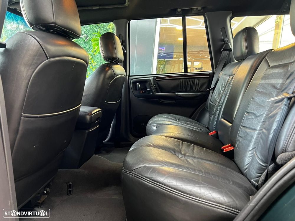 Jeep Grand Cherokee 5.9 LX - 11