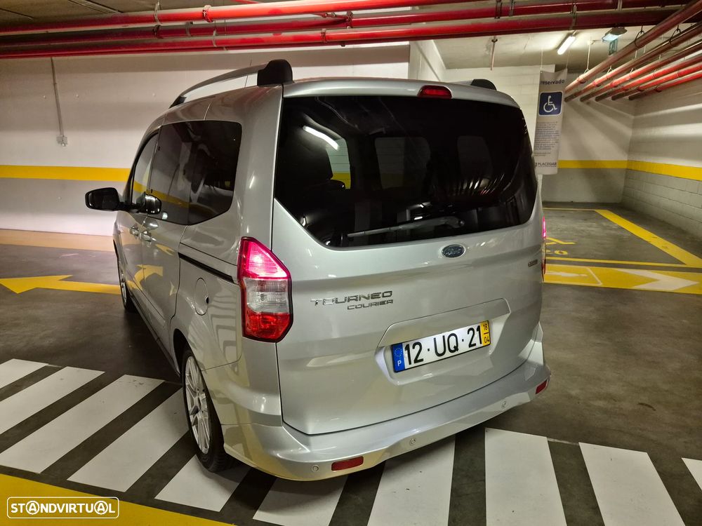 Ford Tourneo Courier 1.0 EcoBoost Titanium - 14