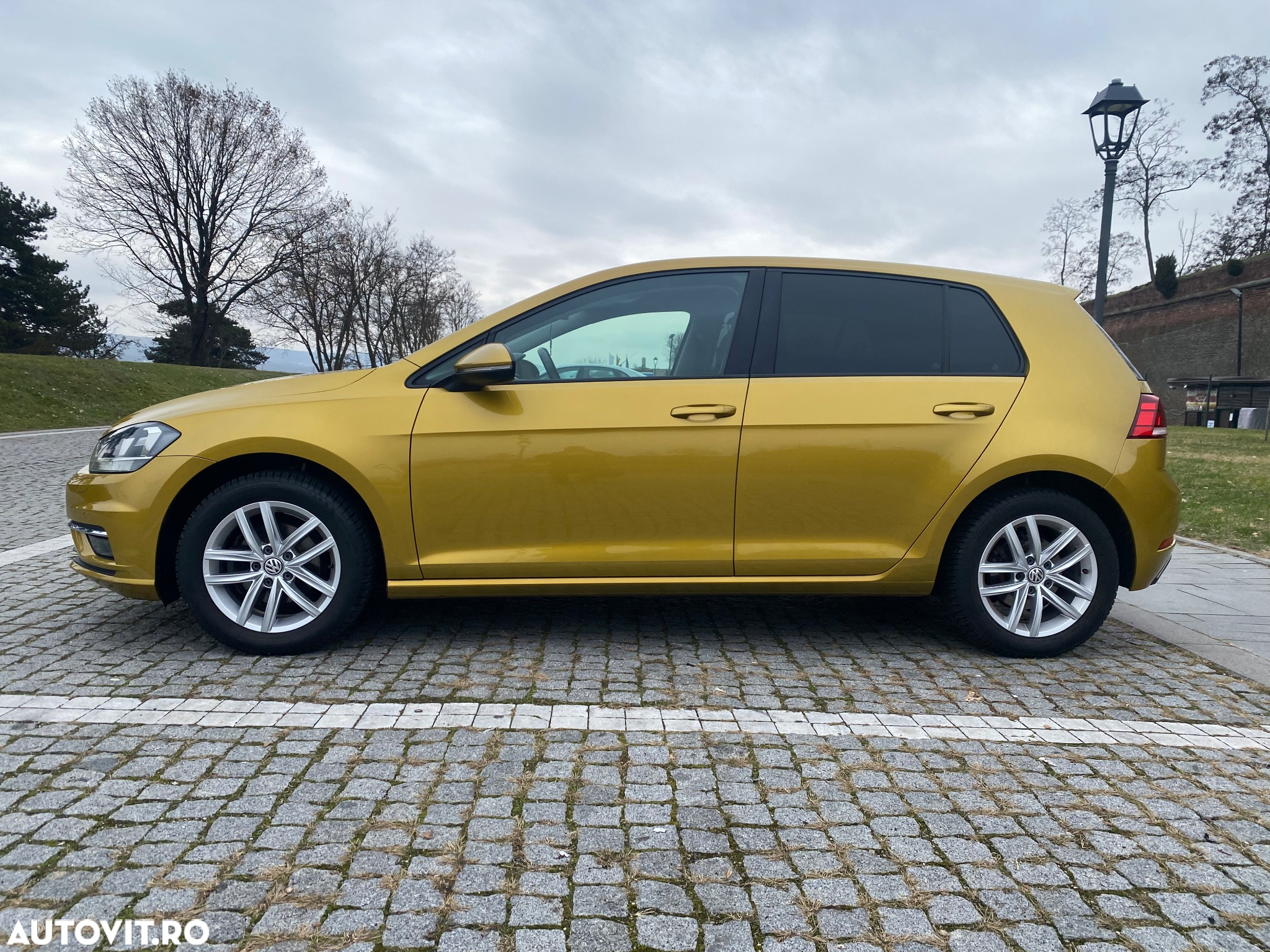 Volkswagen Golf 1.0 TSI (BlueMotion Technology) Comfortline - 3