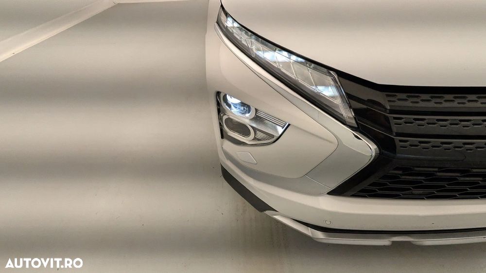 Mitsubishi Eclipse-Cross Plug-In Hybrid 4WD Plus Select - 18