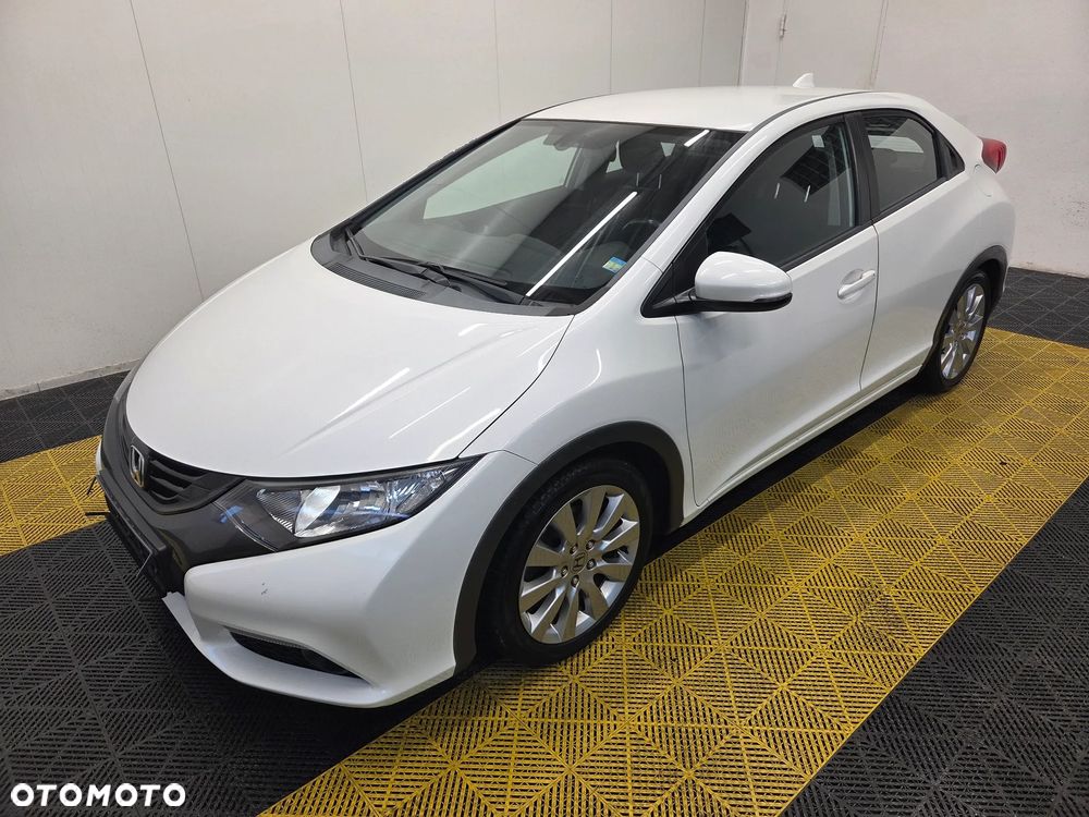 Honda Civic 1.8 Executive NAVI - 1