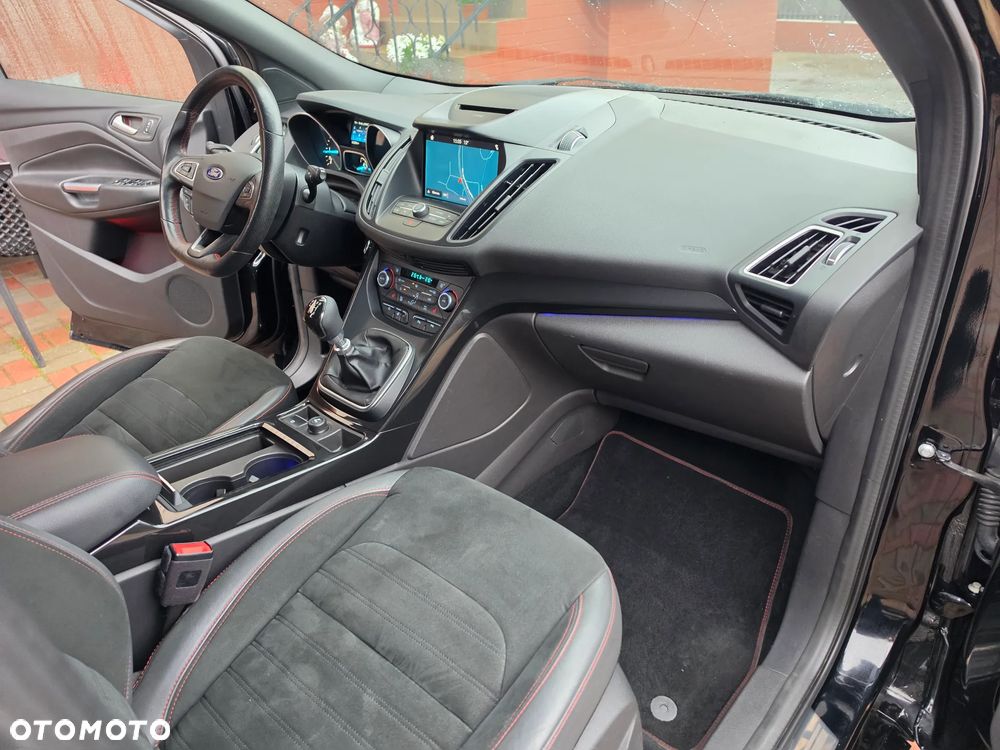 Ford Kuga 2.0 TDCi AWD ST-Line Black - 19