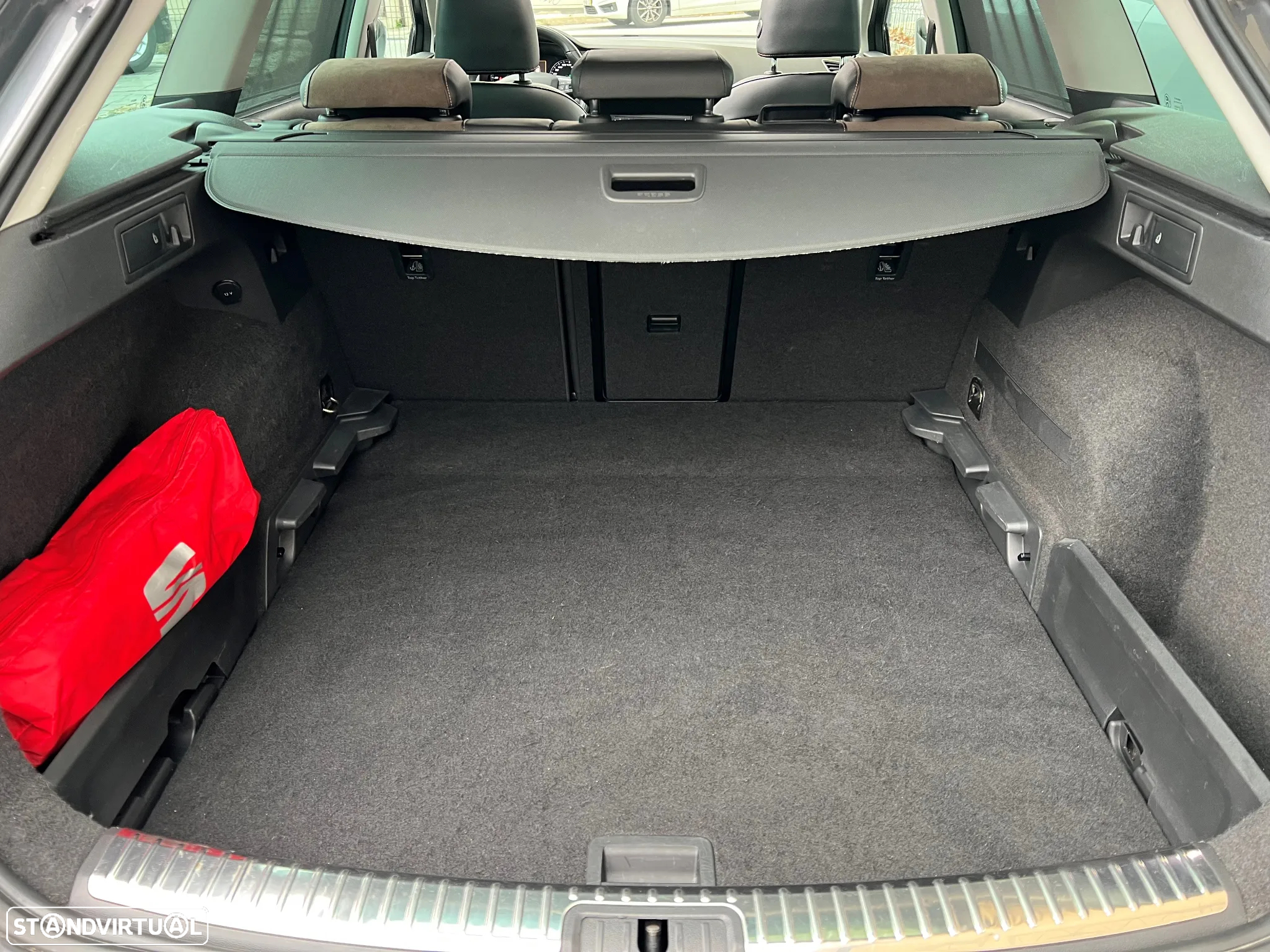 SEAT Leon X-Perience 2.0 TDi DSG 4Drive - 48