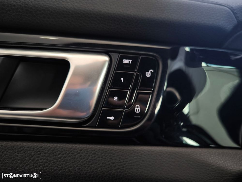 Porsche Panamera - 25