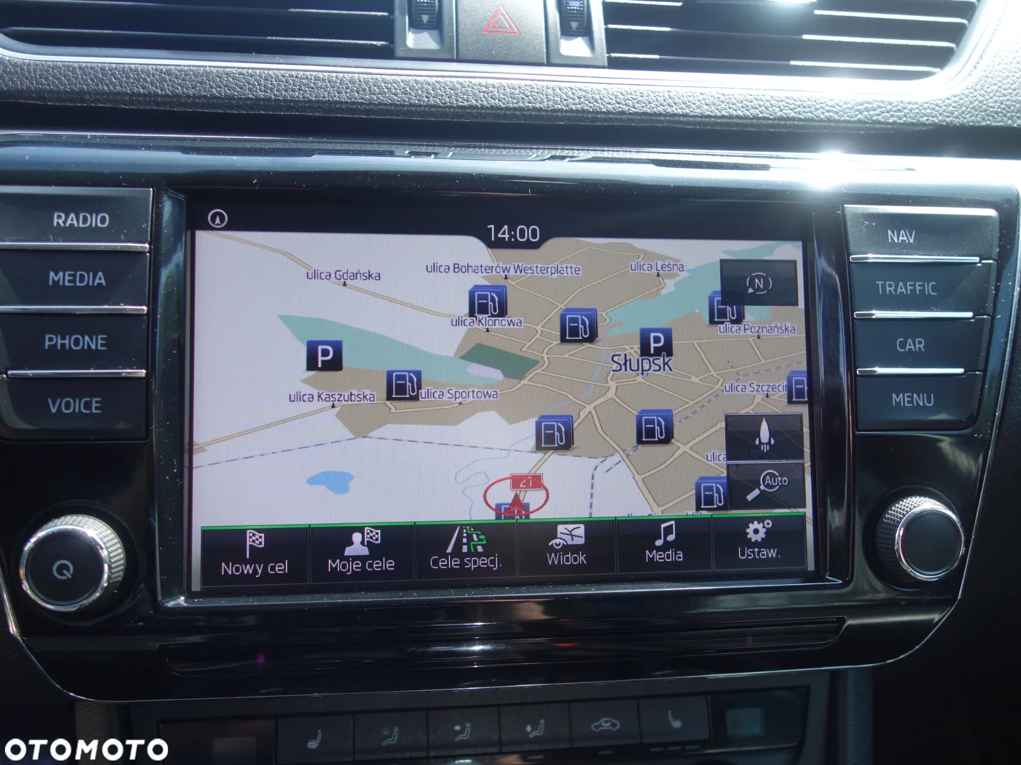Skoda Superb Combi 2.0 TDI DSG Ambition - 20