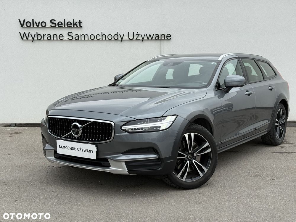 Volvo V90 Cross Country - 1